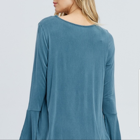 New!!  Stylish Detailed front top - Picture 3 of 5